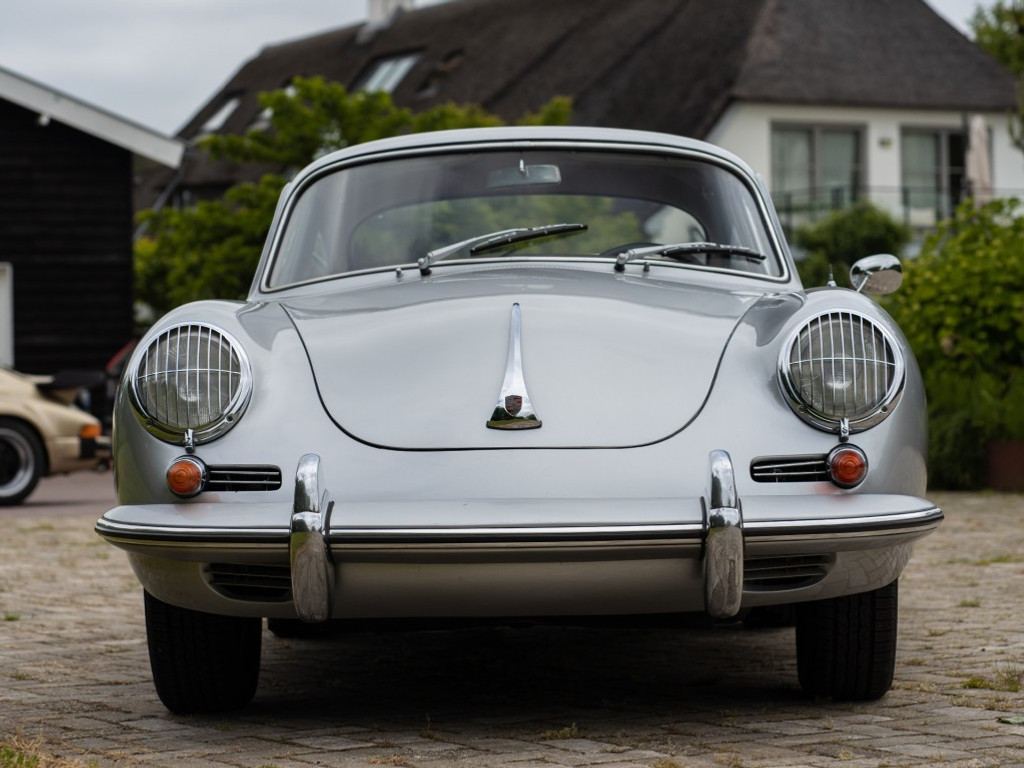 27536058-4.jpg