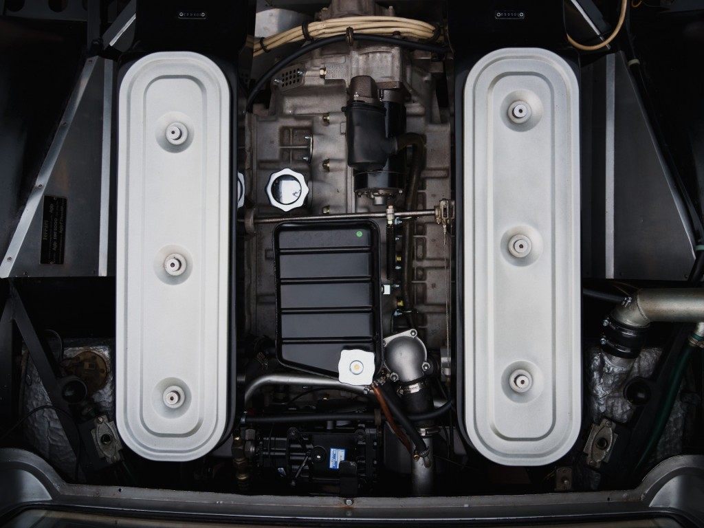 36379911-17.jpg