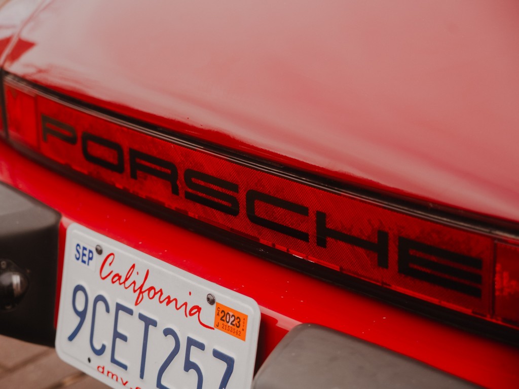 37088479-23.jpg