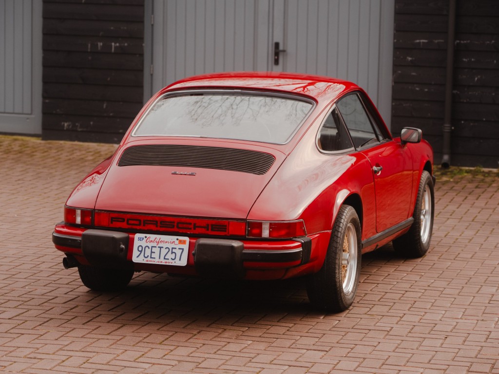 37088479-27.jpg