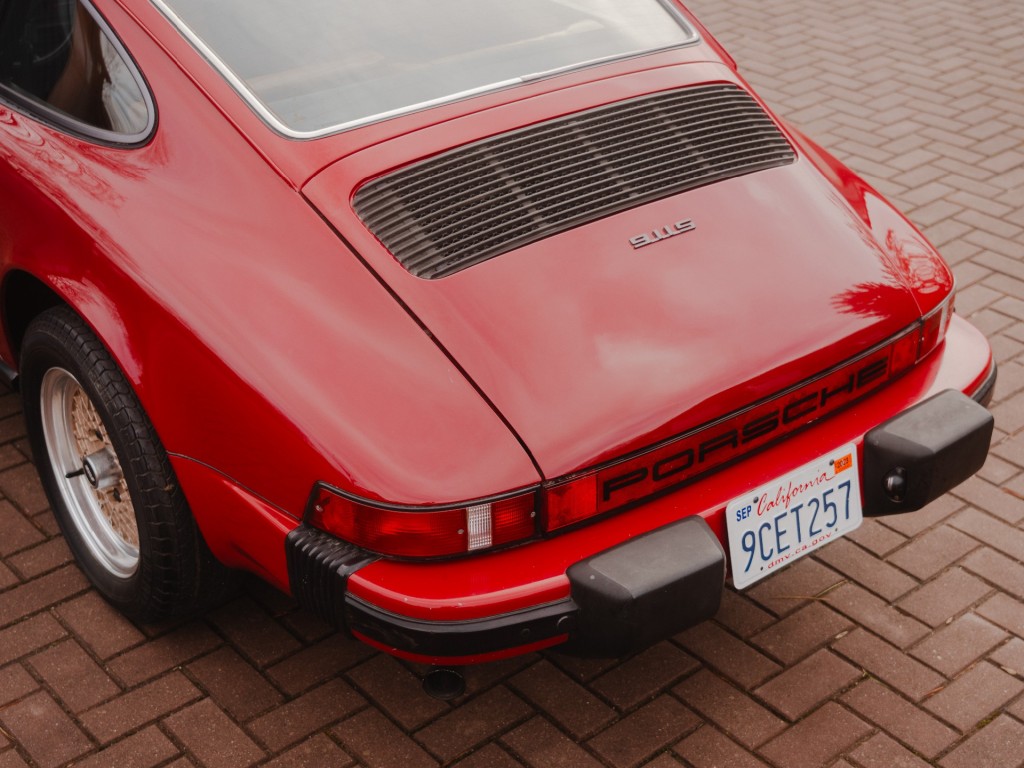 37088479-34.jpg