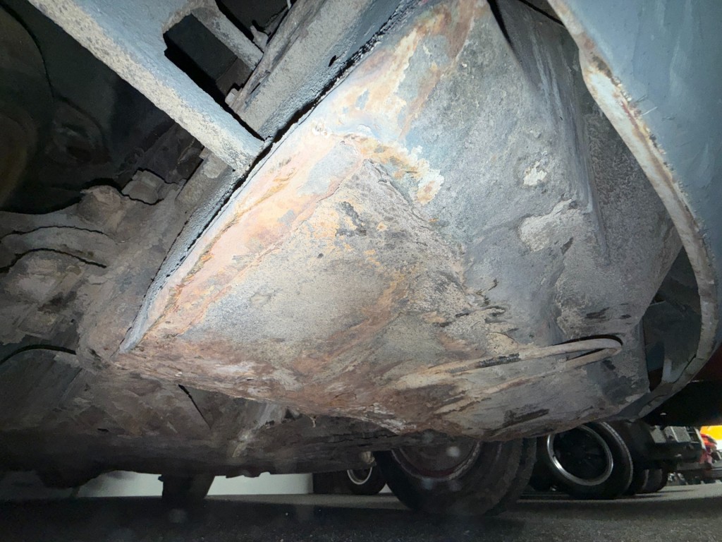38766585-26.jpg