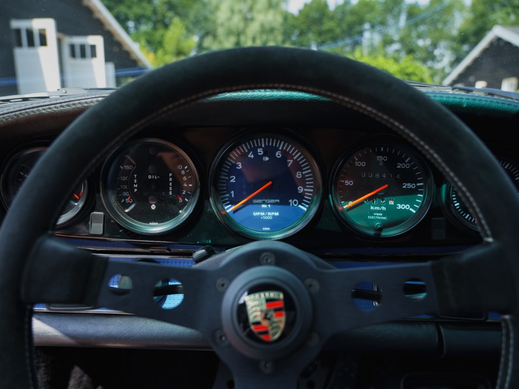 38774498-11.jpg