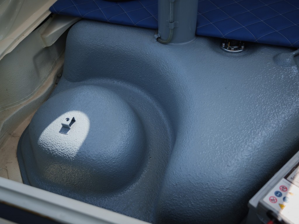 38774498-33.jpg