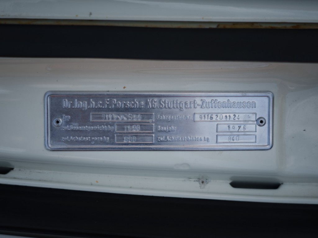 38774498-35.jpg