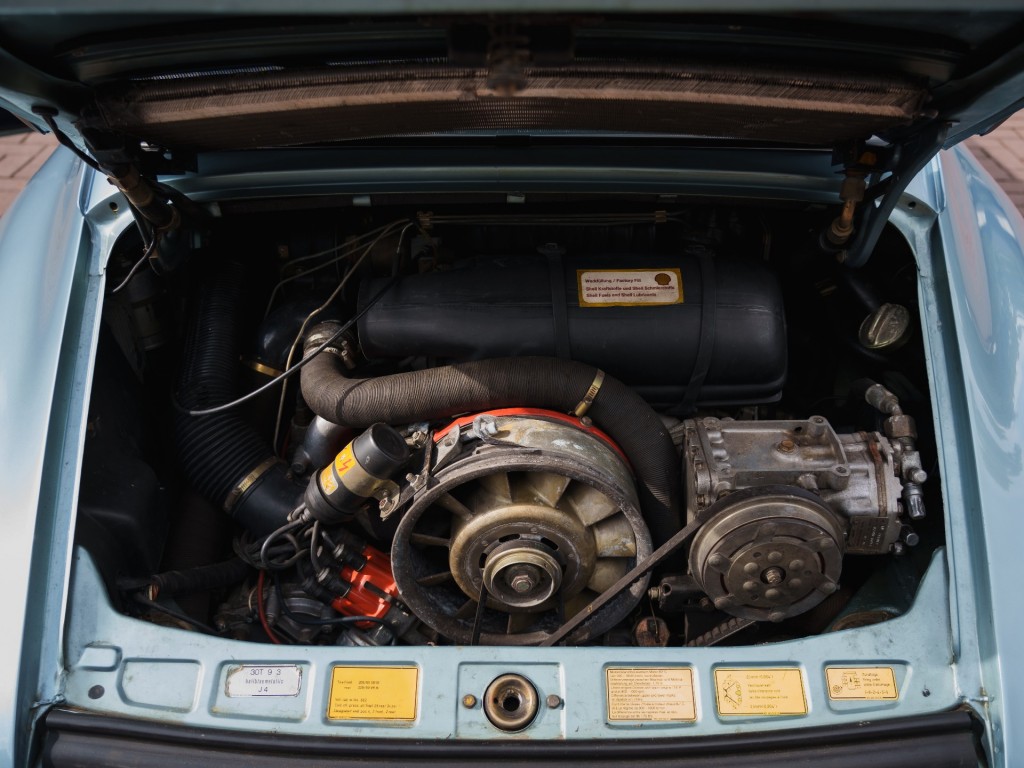 40062093-18.jpg