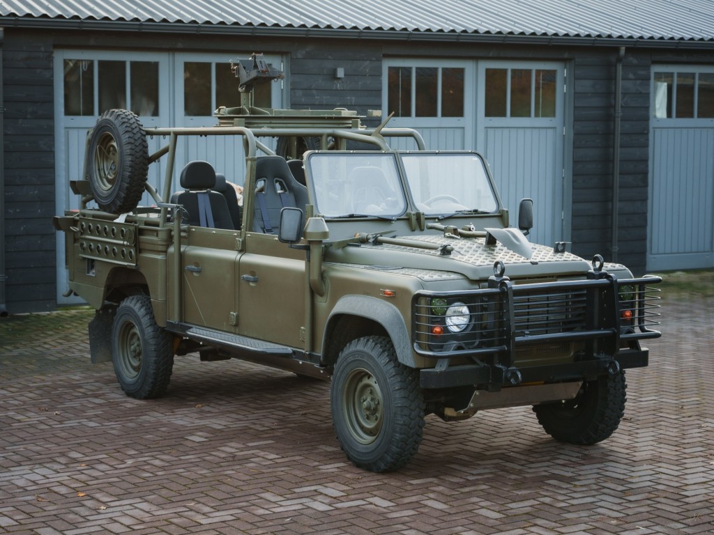 41585198-3.jpg