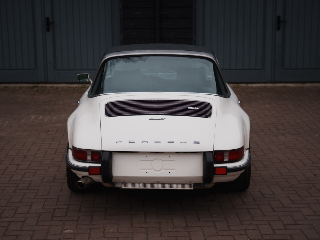 43253974-38.jpg