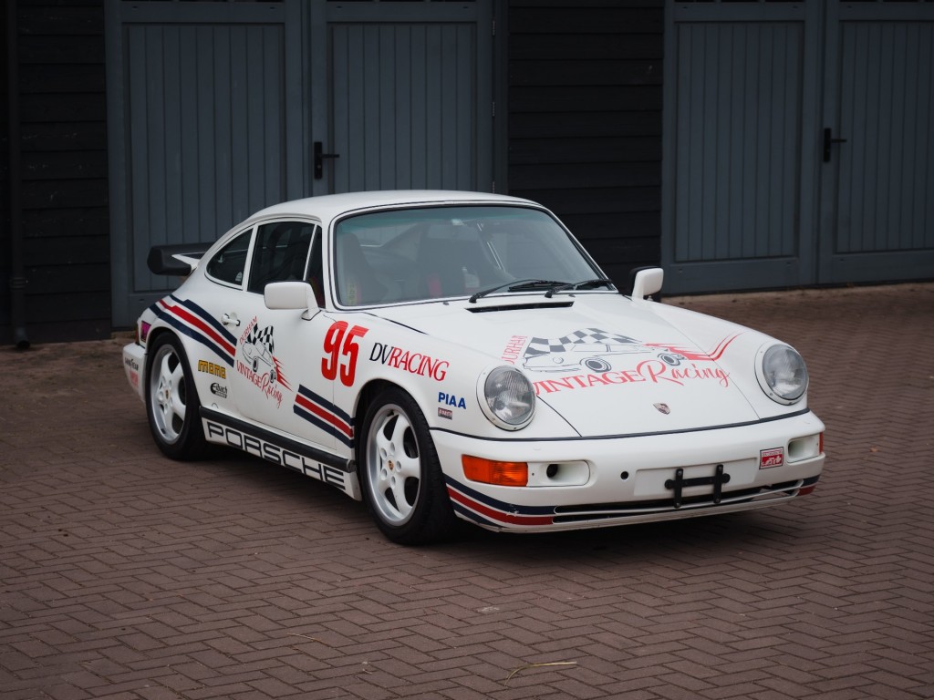 43254093-4.jpg