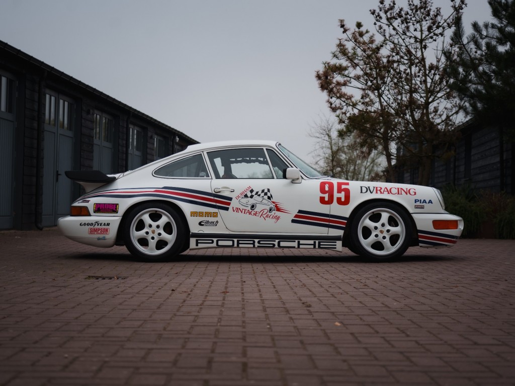 43254093-6.jpg