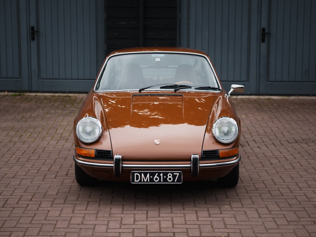 44342625-2.jpg