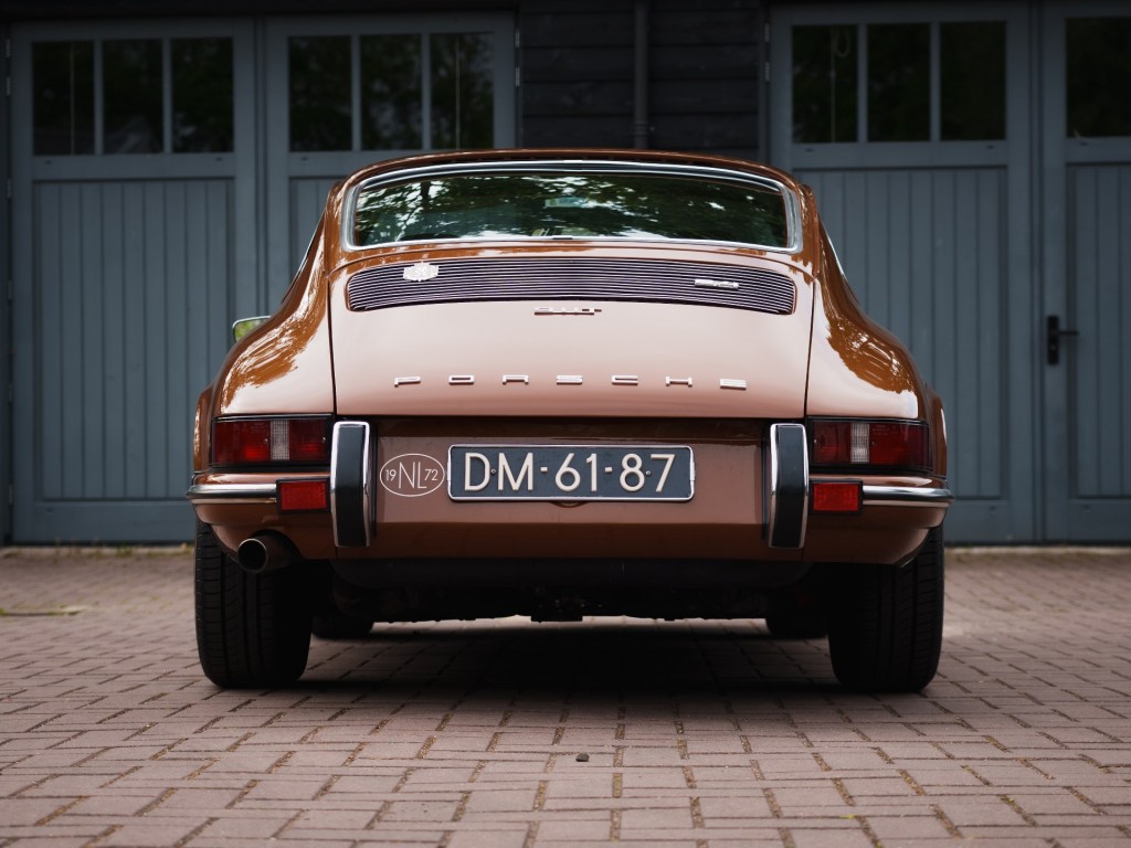 44342625-44.jpg