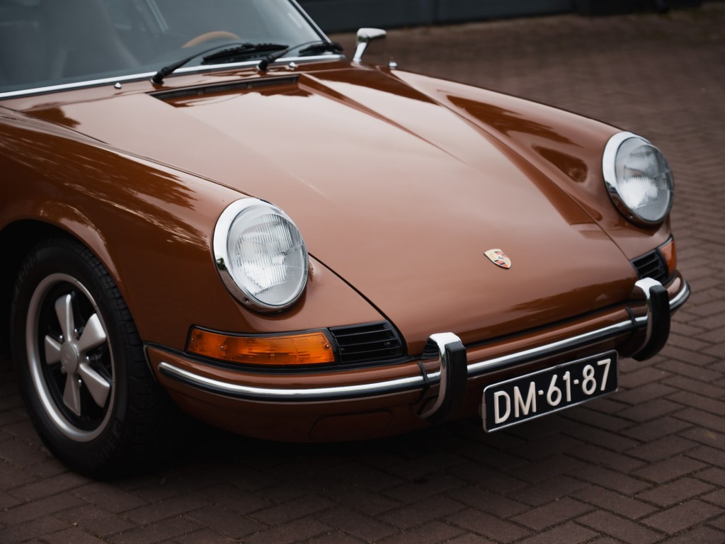 44342625-7.jpg
