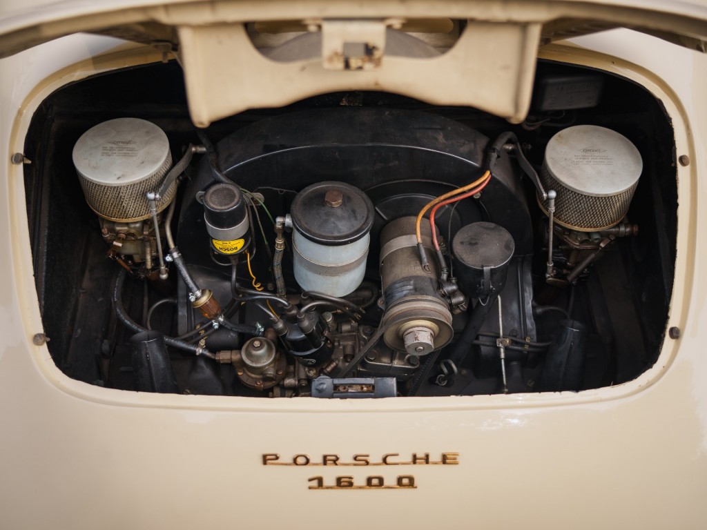 44843560-25.jpg