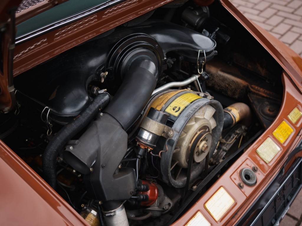 45300245-25.jpg