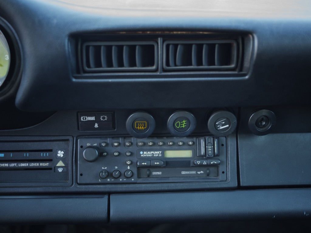 46104457-13.jpg
