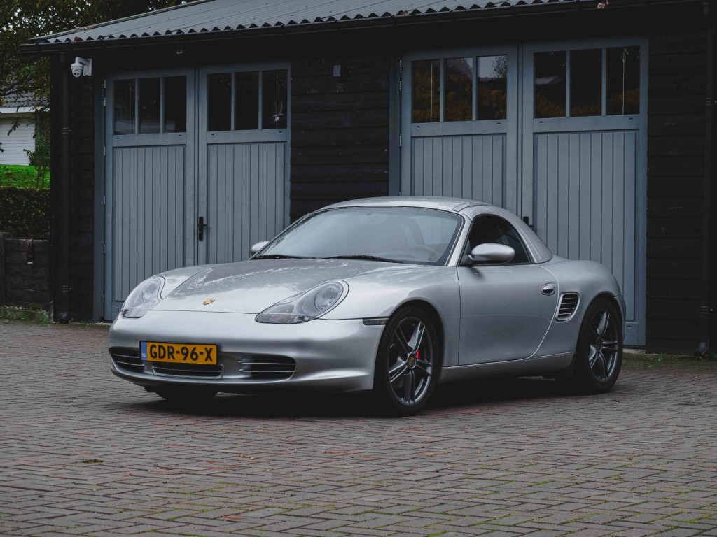 48479985-0.jpg
